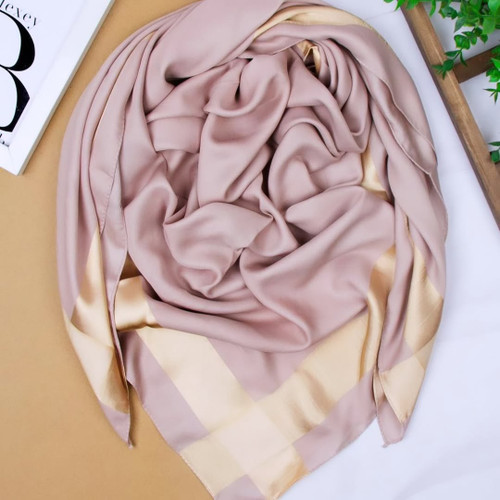 روسری دورومجلسی ابریشم ژاکارد دورو ASTAK سایز ۱۴۰*۱۴۰