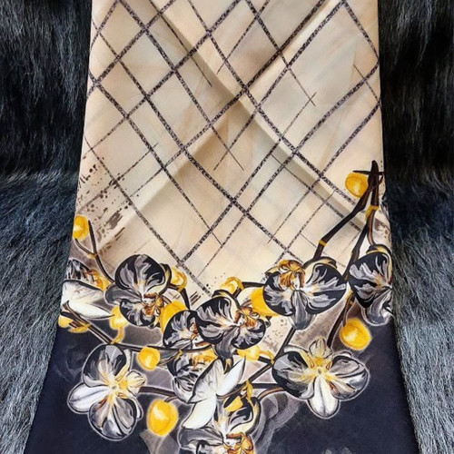 روسری دست دوز marygold ۱۴۰×۱۴۰